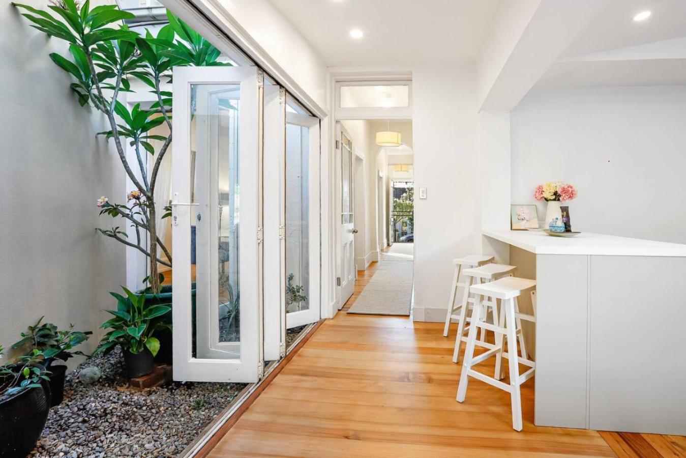 Bright And Spacious In Mcmahons Point Casa vacanze